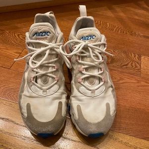Nike 270 Tennis Shoes